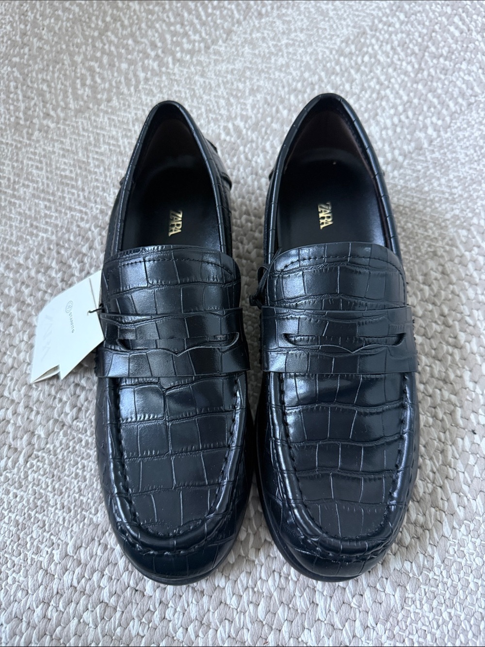 Zara Black Croc-Embossed Slip-On Loafers